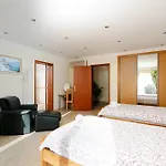 Casa Waldemar Villa *
